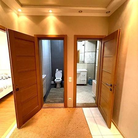 Large, Comfortable Apartment Kischinau Exterior foto
